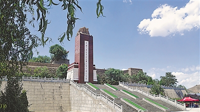 <p>　　　　將臺(tái)堡紅軍長(zhǎng)征會(huì)師紀(jì)念園。</p>